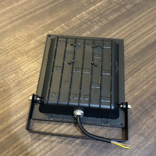 كشاف ليد خارجي متحرك 20 واط ضمان 2 سنوات