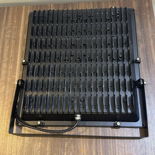 كشاف ليد خارجي متحرك 400 واط ضمان 2 سنوات