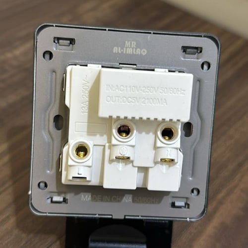 فيش USB+تايب C اسود 13 امبير ضمان 25 سنة