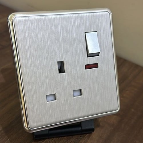 فيش مفرد 13 امبير فضي ضمان 25 سنة