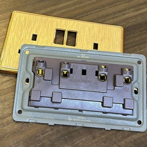 فيش مزدوج 13 امبير MR ذهبي ضمان 25 سنة