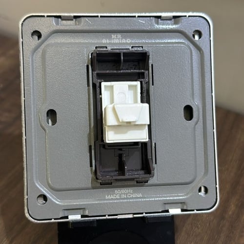 فيش تلفون مفرد MR فضي ضمان 25سنة