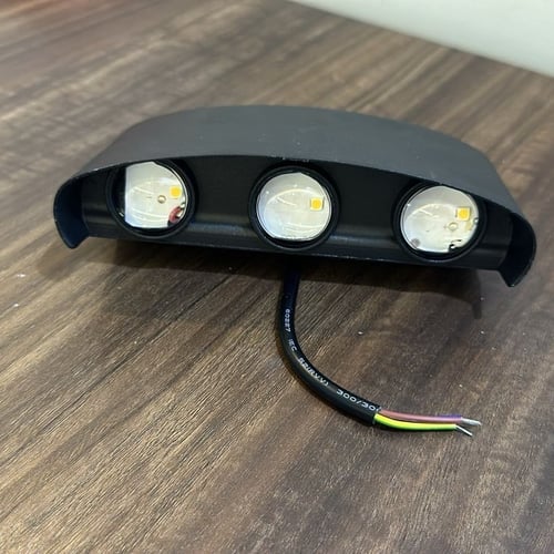 اضاءة جدارية خارجية ثلاثي 6 وات 6 لمبات