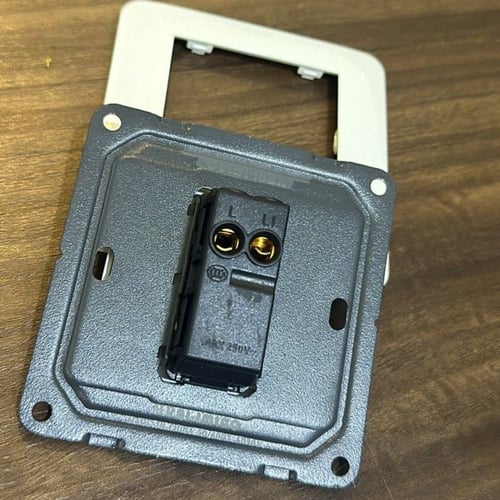 مفتاح مفرد ابيض MR ضمان 25 سنة