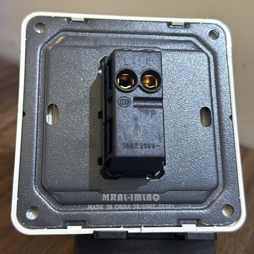 مفتاح مفرد ابيض MR ضمان 25 سنة