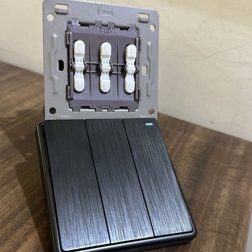 مفتاح ثلاثي بيانو اسود MR ضمان 25 سنة