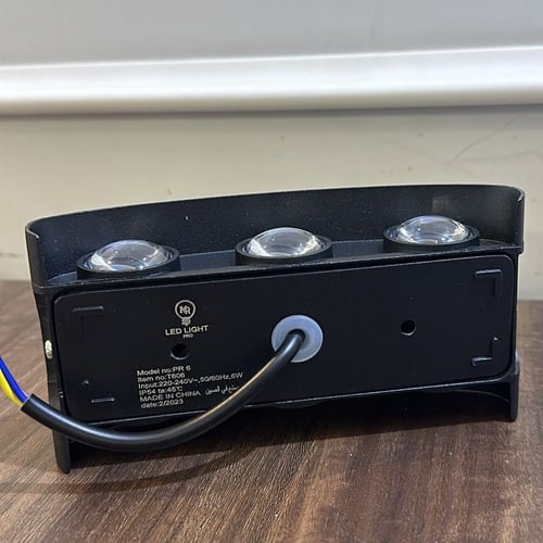 اضاءة جدارية خارجية ثلاثي الامنيوم 6 وات 6 لمبات