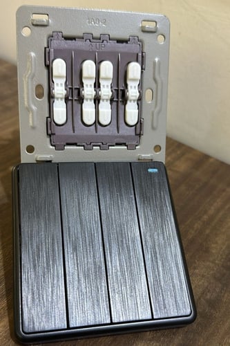 مفتاح رباعي بيانو اسود MR ضمان 25 سنة