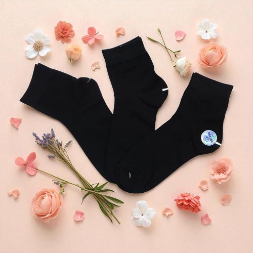 جوارب ناعمة ومريحة للكبار