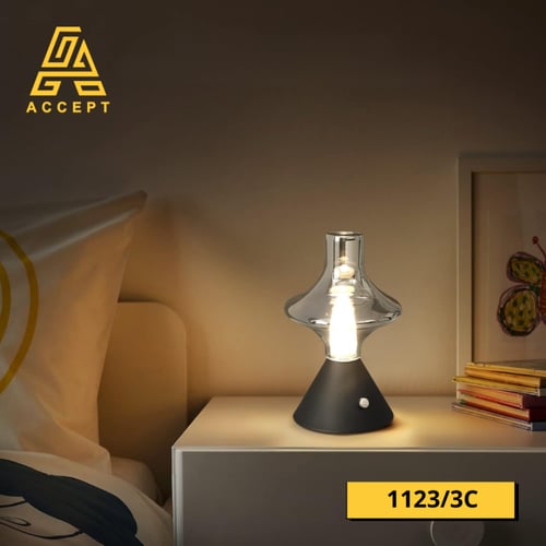 اباجورة سوداء أنيقة تعمل باللمس مع تحكم تدريجي في...