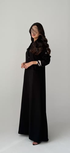 عباية كتان مبطنة حرير بنقشة زيبرا