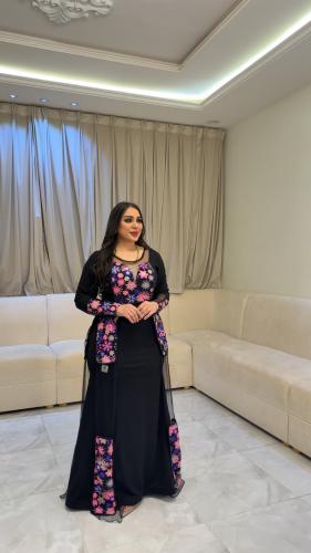 فستان عواطف