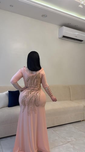 فستان منيرة