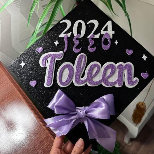 قبعة تخرج تصميم الفيونكة