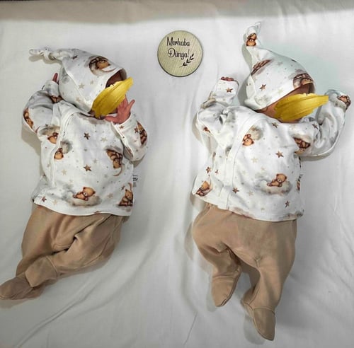 طقم مولود بطبعات الدبدوب