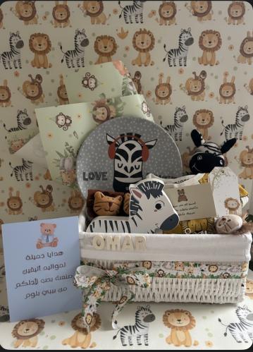 بوكس الأسد وحمار الوحش الأنيق