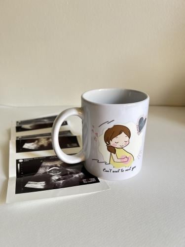 كوب بطباعة بعبارة لانتظار المولود