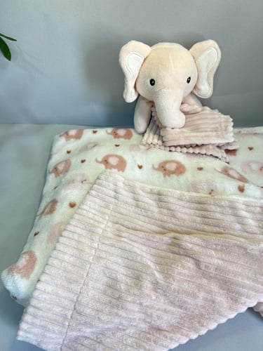 بوكس لمولودة بثيم الفيل