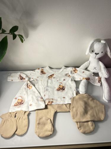 طقم مولود بطبعات الدبدوب