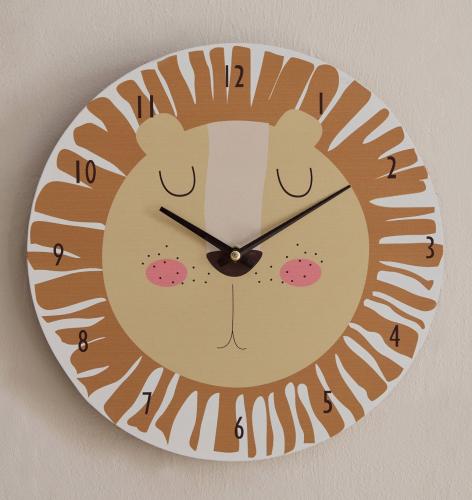 ساعة جدارية أسد