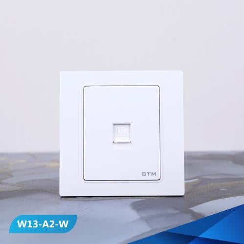 فيش منفذ كمبيوتر لون ابيض