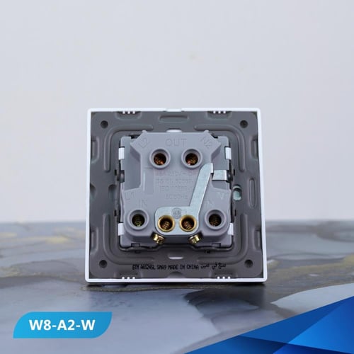 مفتاح مكيف 7×7 45 امبير لون أبيض