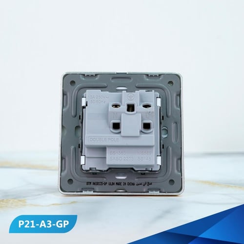 فيش ثلاثي 13 امبير مع منفذ USB لون لولي و ذهبي