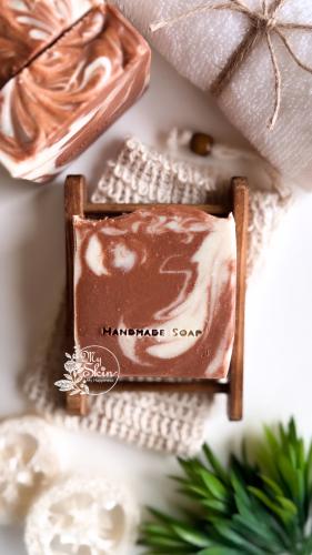 صابونة طبيعية بالطين الفرنسي الأحمر والأبيض ( حجم...