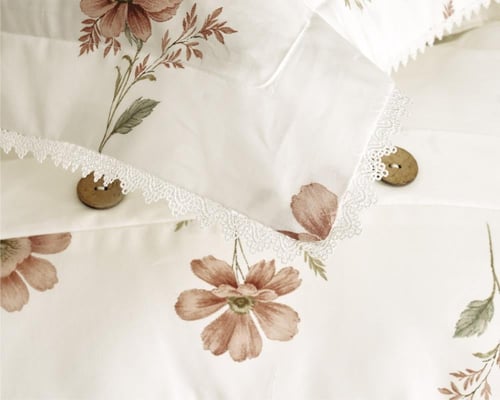 مفرش سرور مزدوج قطن كريمي برسومات الزهور عدد القطع...