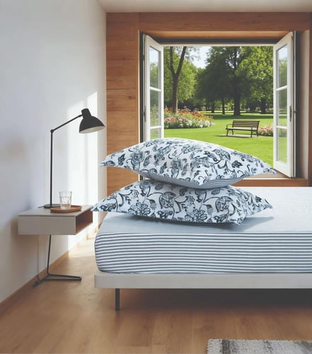 مفرش نوفا صيفي أبيض وكحلي برسومات الزهور