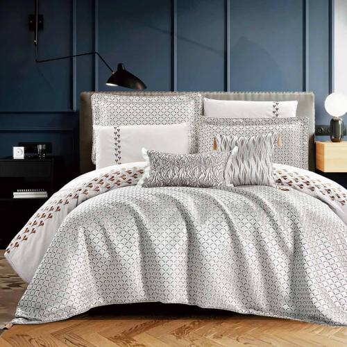 مفرش كارلا الفاخر مزدوج قطن جاكارد مطرز بيج فضي عد...