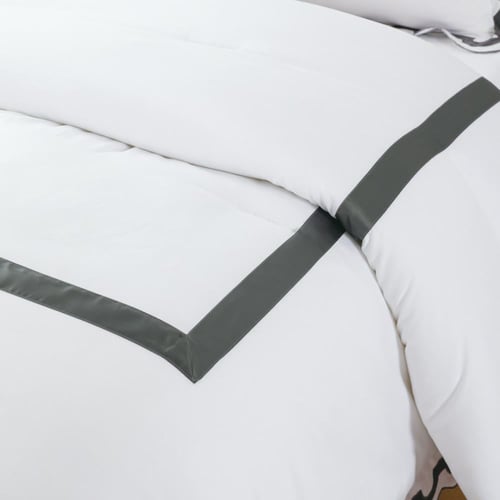 مفرش مراكش صيفي مطرز فاخر أبيض ورصاصي