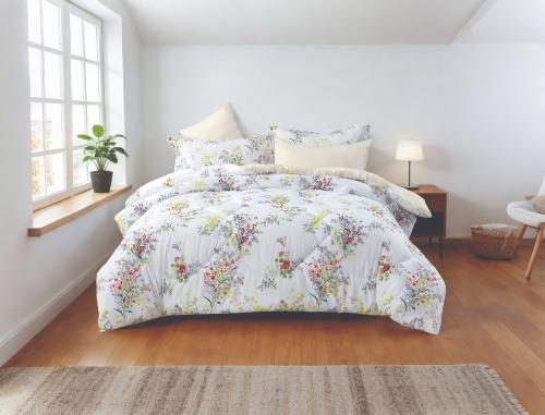 مفرش نوفا صيفي أبيض برسومات الزهور