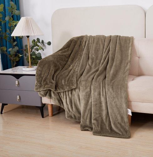 بطانية شتوي فرو ناعم بيج غامق مفرد و نص