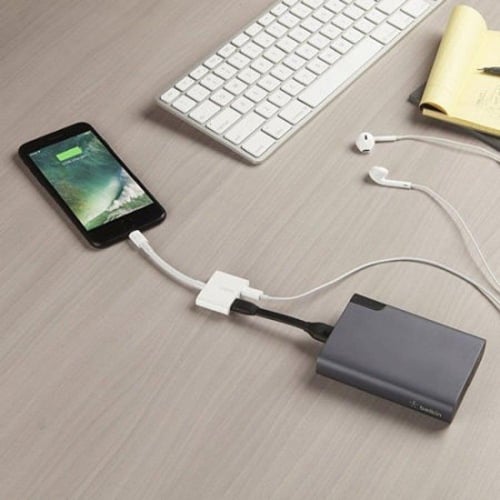 وصلة محول بمنفذين صوت لايتنج وشحن روكستار من belki...