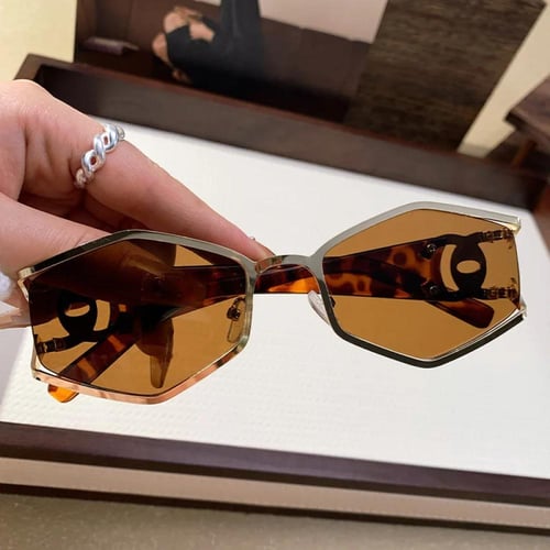 نظارة شمسية فاخرة للنساء