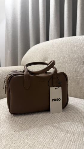 Custom-made leather bag