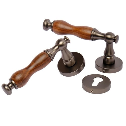 مقبض باب خشبي فاخر بتصميم كلاسيكي أنيق