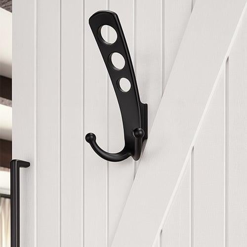 علاّقات جدارية عصرية