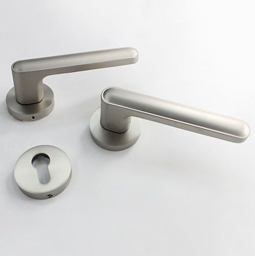 مقبض باب مفصول