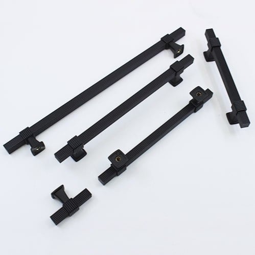 مقبض خزائن فاخر باللون الأسود