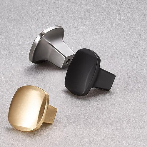 مقبض معدني فاخر بتصميم عصري أنيق