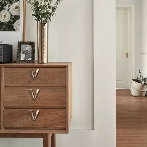 مقابض أثاث فاخرة بتصميم "V" العصري