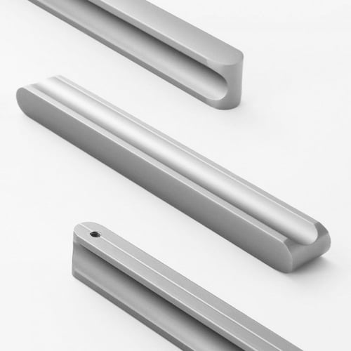 مقابض أنيقة من الألمنيوم