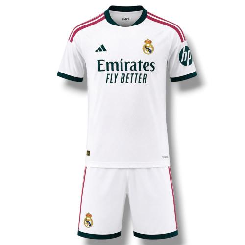 طقم ريال مدريد الاساسي