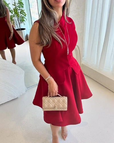 فستان ناعم قصير بدون اكمام لون احمر