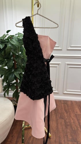 فستان وردي مع اسود