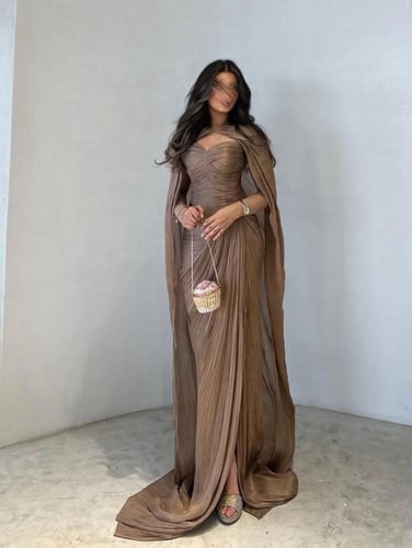 فستان سهرة بني بليسيه مع كاب فاخر