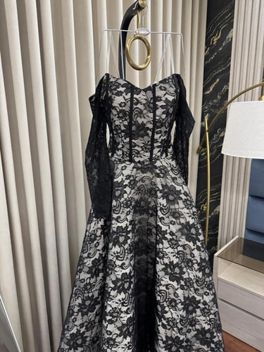 فستان دانتيل