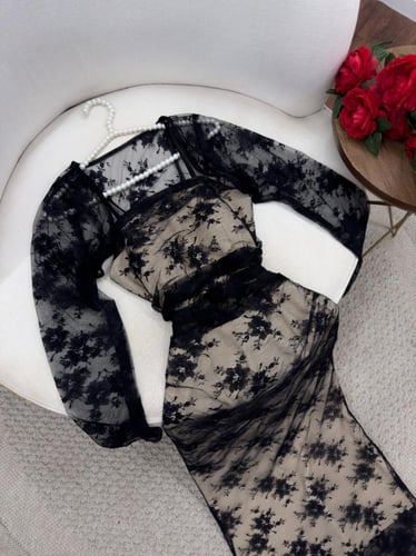 فستان دانتيل